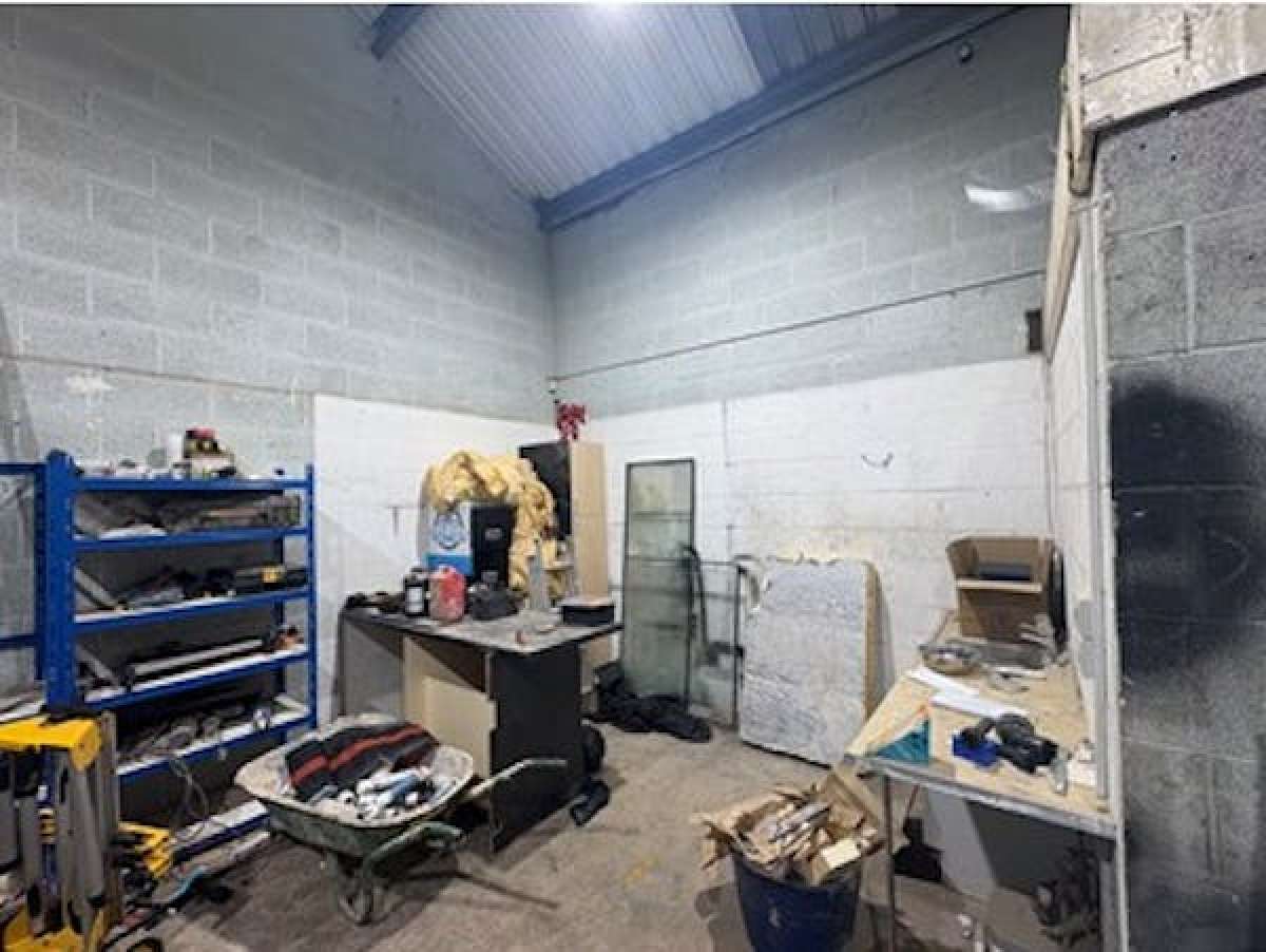 Industrial Unit in Worksop - photo 3