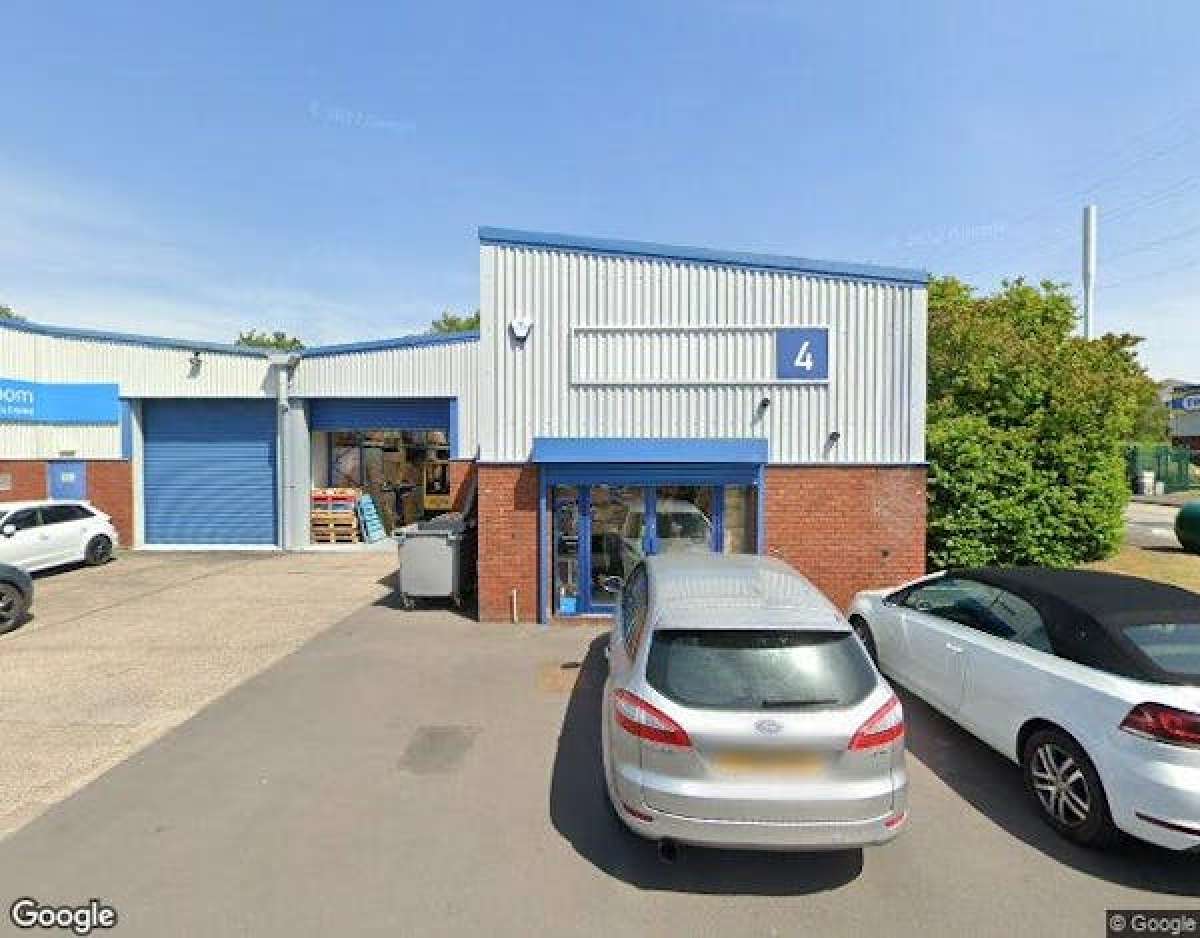 Industrial Unit in Brierley Hill - photo 2