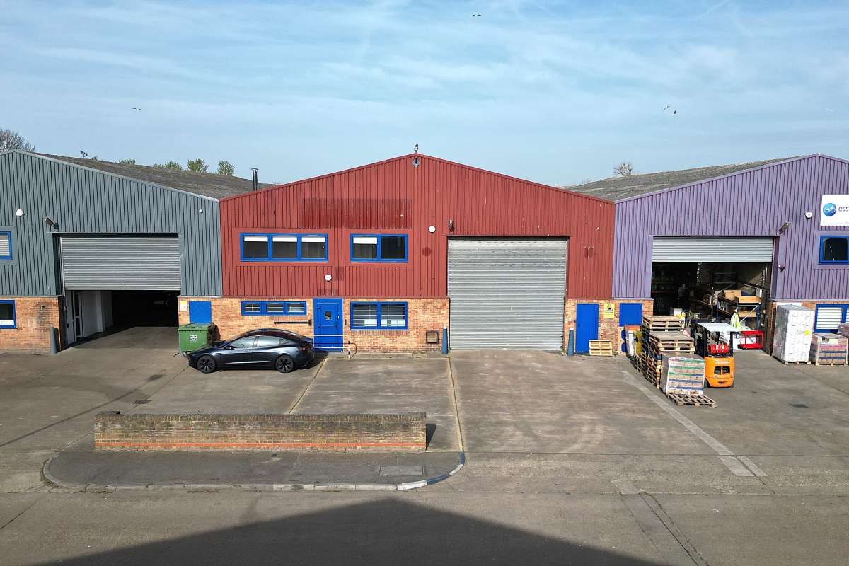 Industrial in Temple Farm Industrial Estate