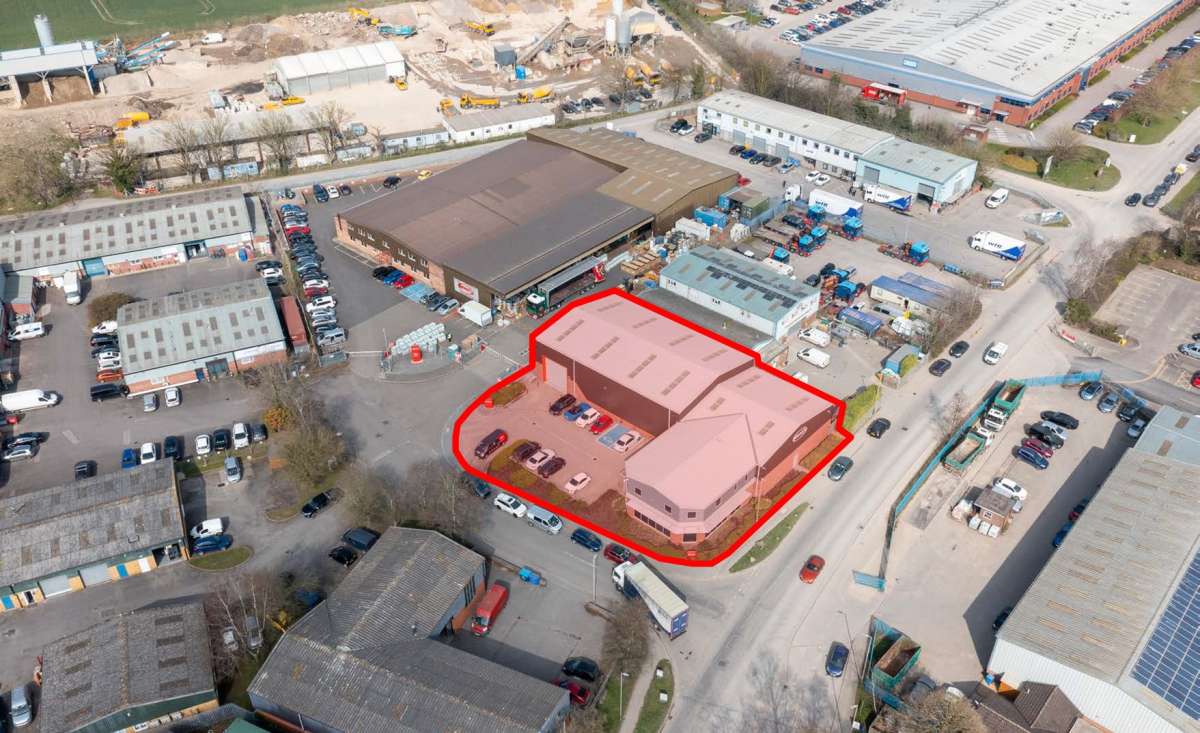 Industrial Unit in Devizes - photo 2