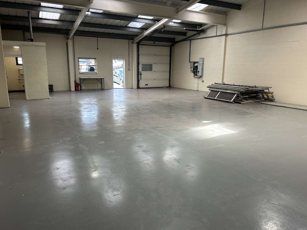 Industrial Unit in Plymouth - photo 3