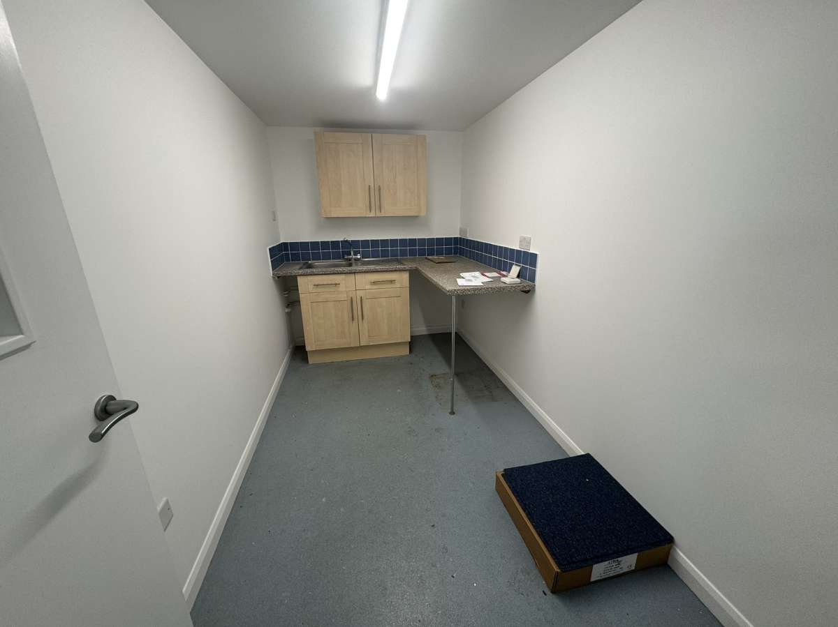 Industrial Unit in Woodston - photo 4