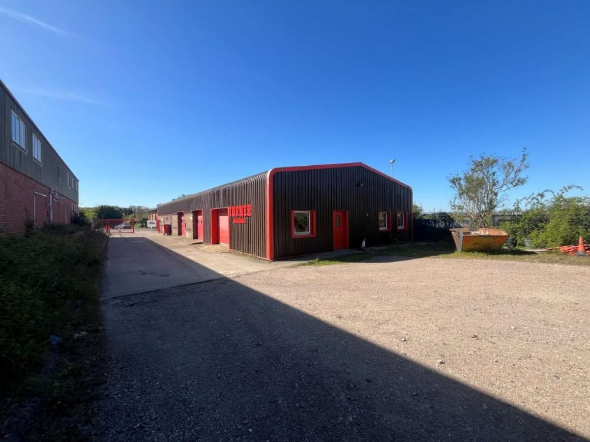 Industrial Unit in Sudbury - photo 4