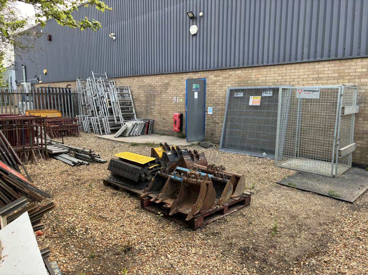 Industrial Unit in Cambridge - photo 2
