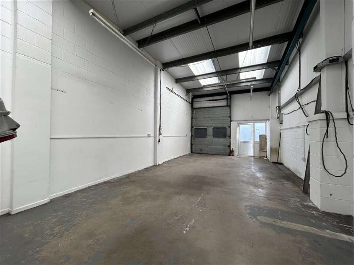 Industrial Unit in Saltash - photo 2