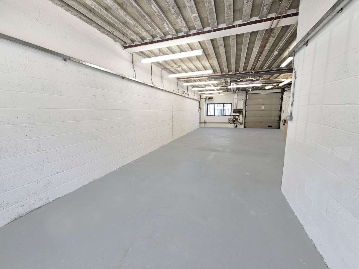 Industrial Unit in Southampton - photo 2