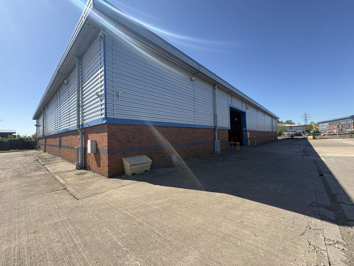 Industrial Unit in Cannock - photo 2
