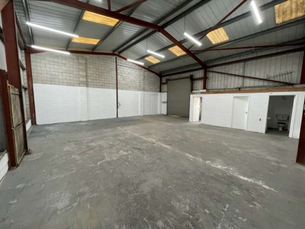 Industrial Unit in Launceston - photo 3