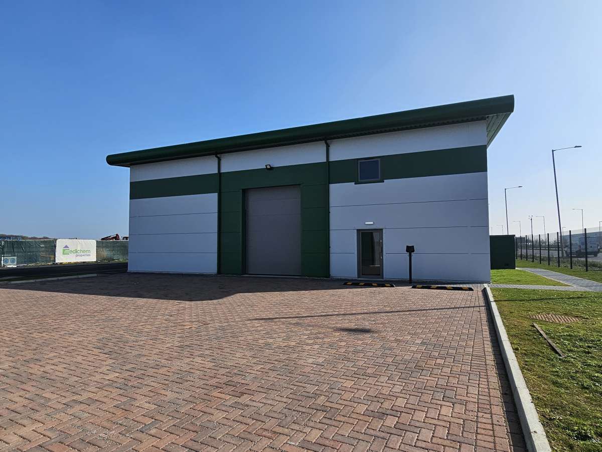 Industrial Unit in Sheerness - photo 2