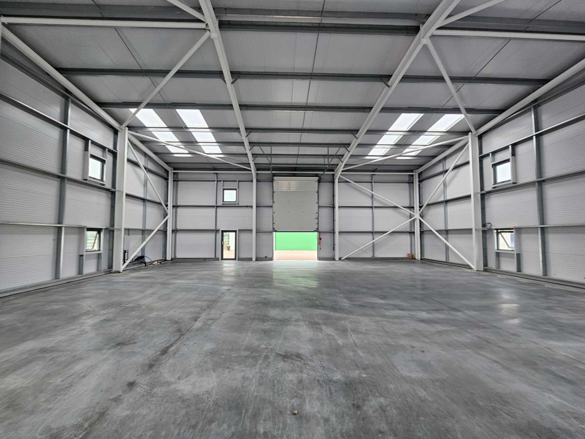 Industrial Unit in Sheerness - photo 4