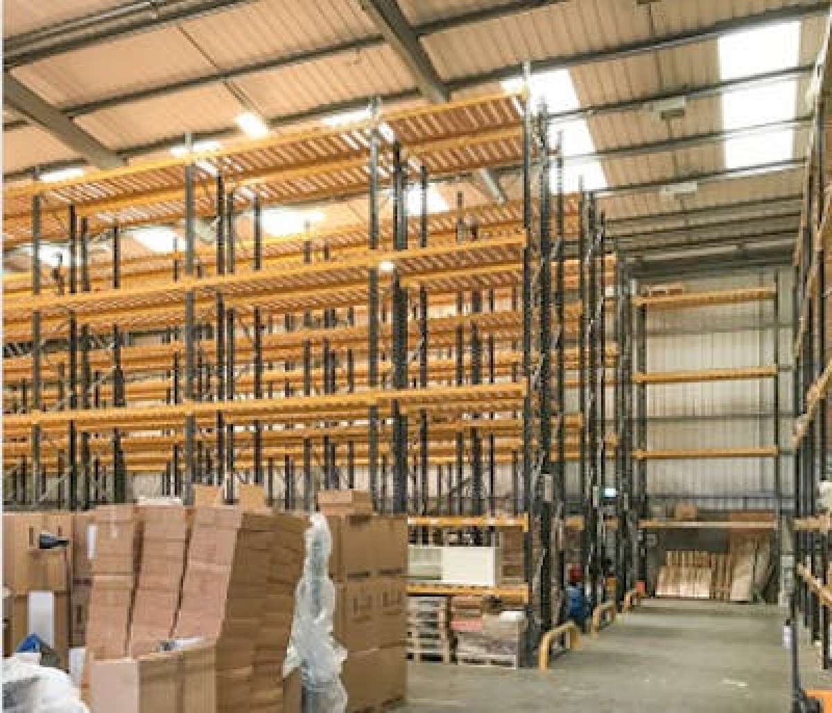 Industrial Unit in Thamesmead - photo 4