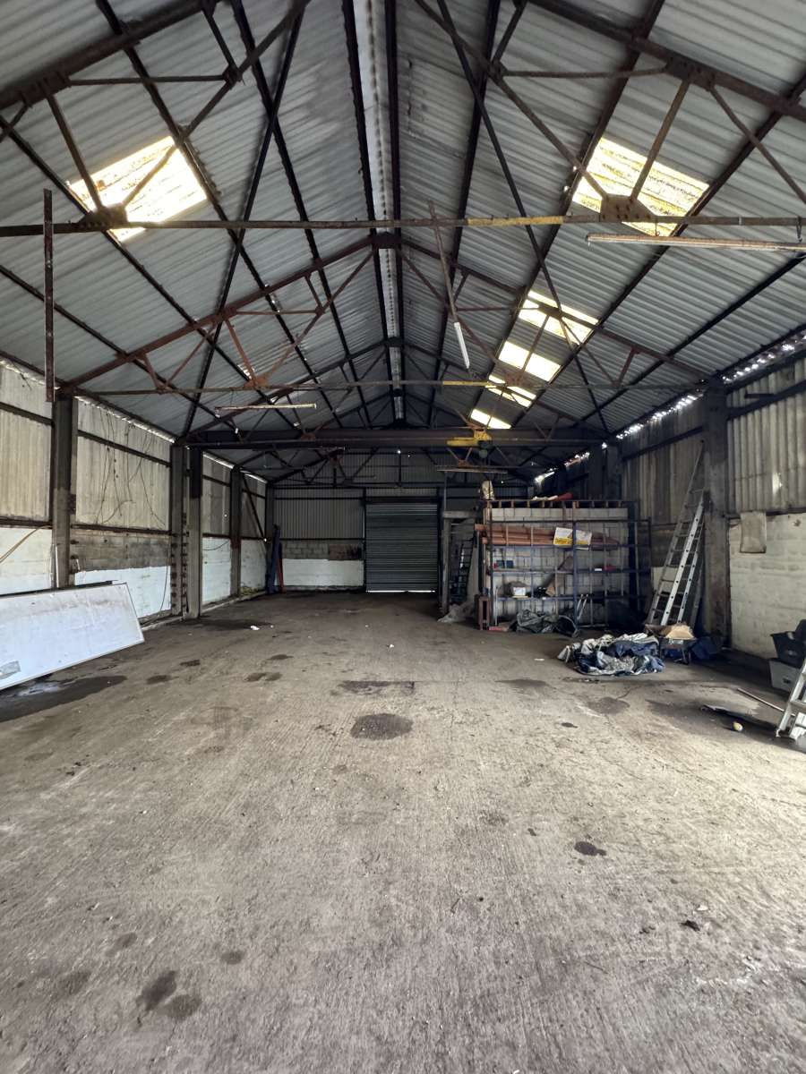Industrial Unit in Llandow - photo 2