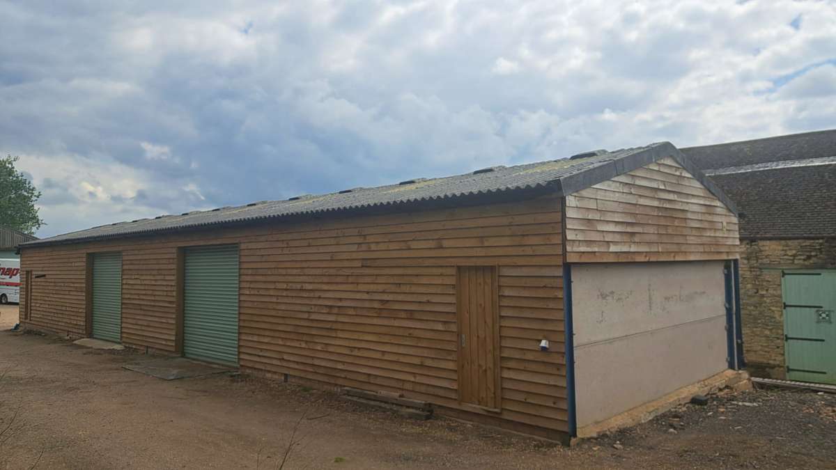Industrial Unit in Tyringham - photo 2