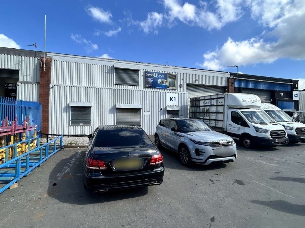 Industrial Unit To Let, Oldham