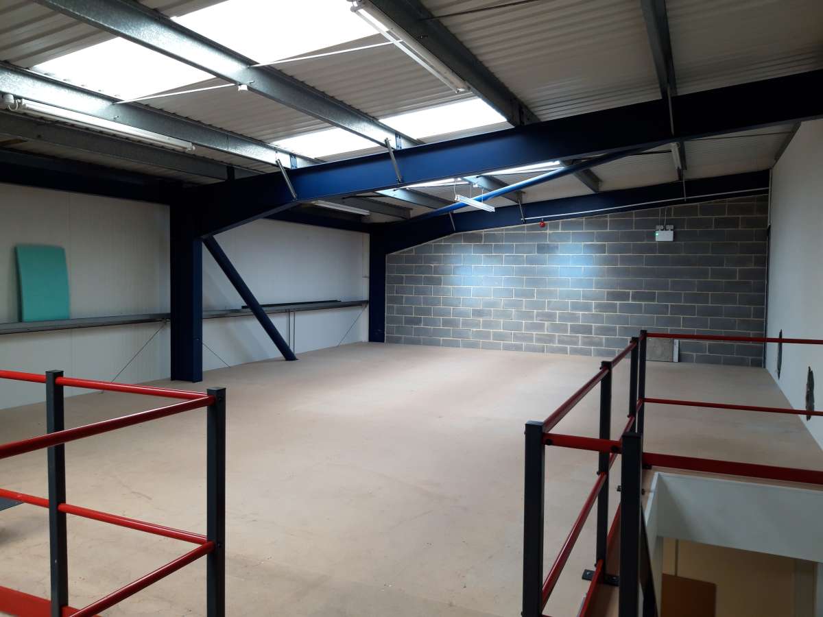 Industrial Unit in Letchworth - photo 3