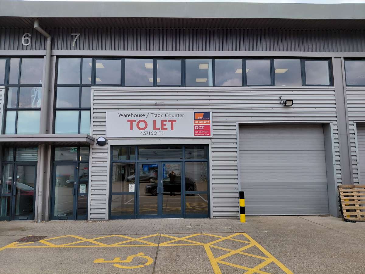Industrial Unit in Croydon - photo 2