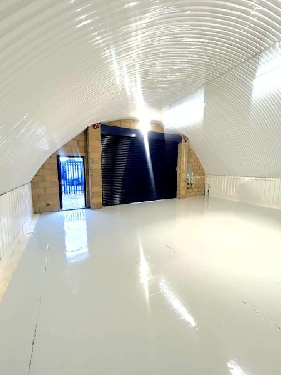 Industrial Unit in London - photo 3