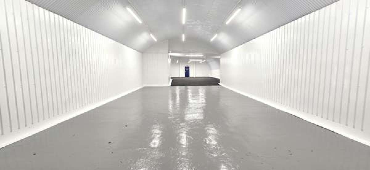 Industrial Unit in London - photo 2