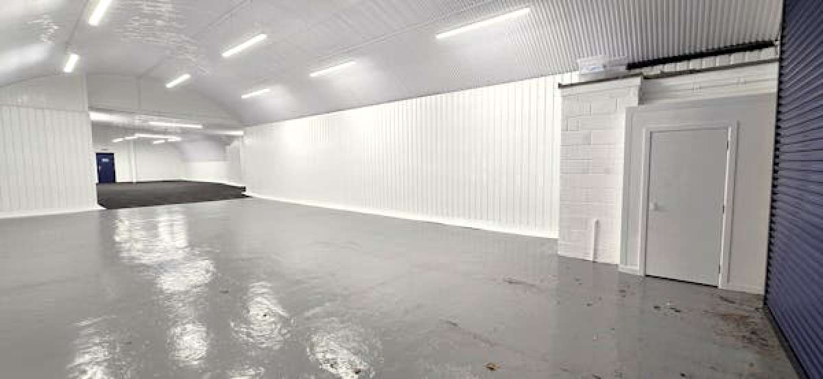 Industrial Unit in London - photo 3