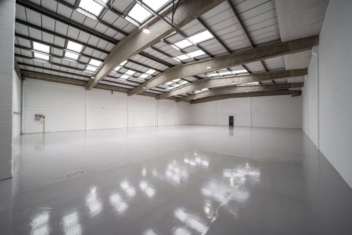 Industrial Unit in Bournemouth - photo 4