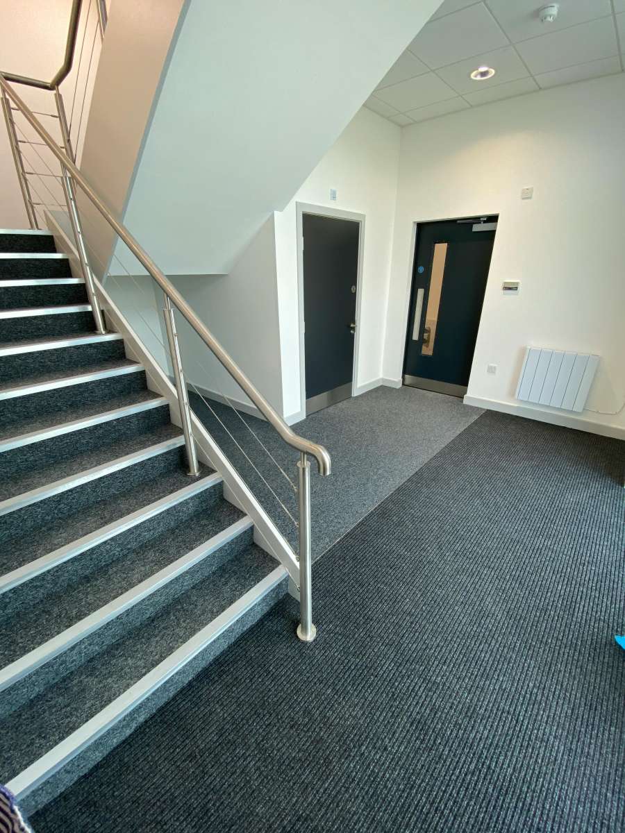 Industrial Unit in Dartford - photo 4