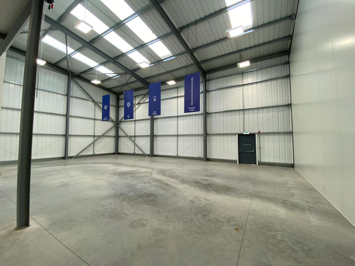 Industrial Unit in Dartford - photo 3