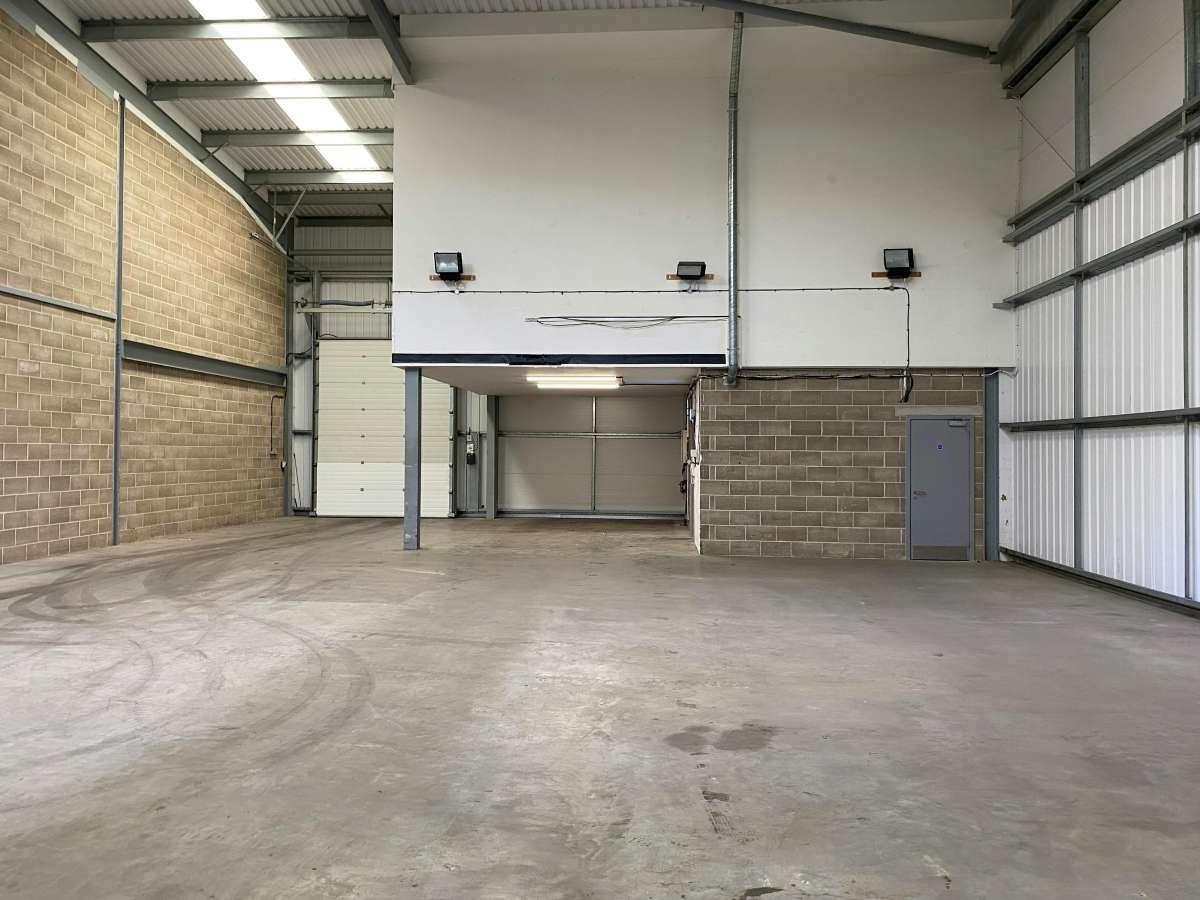 Industrial Unit in Grays - photo 2