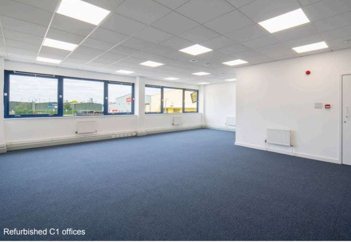 Industrial Unit in Barking - photo 3