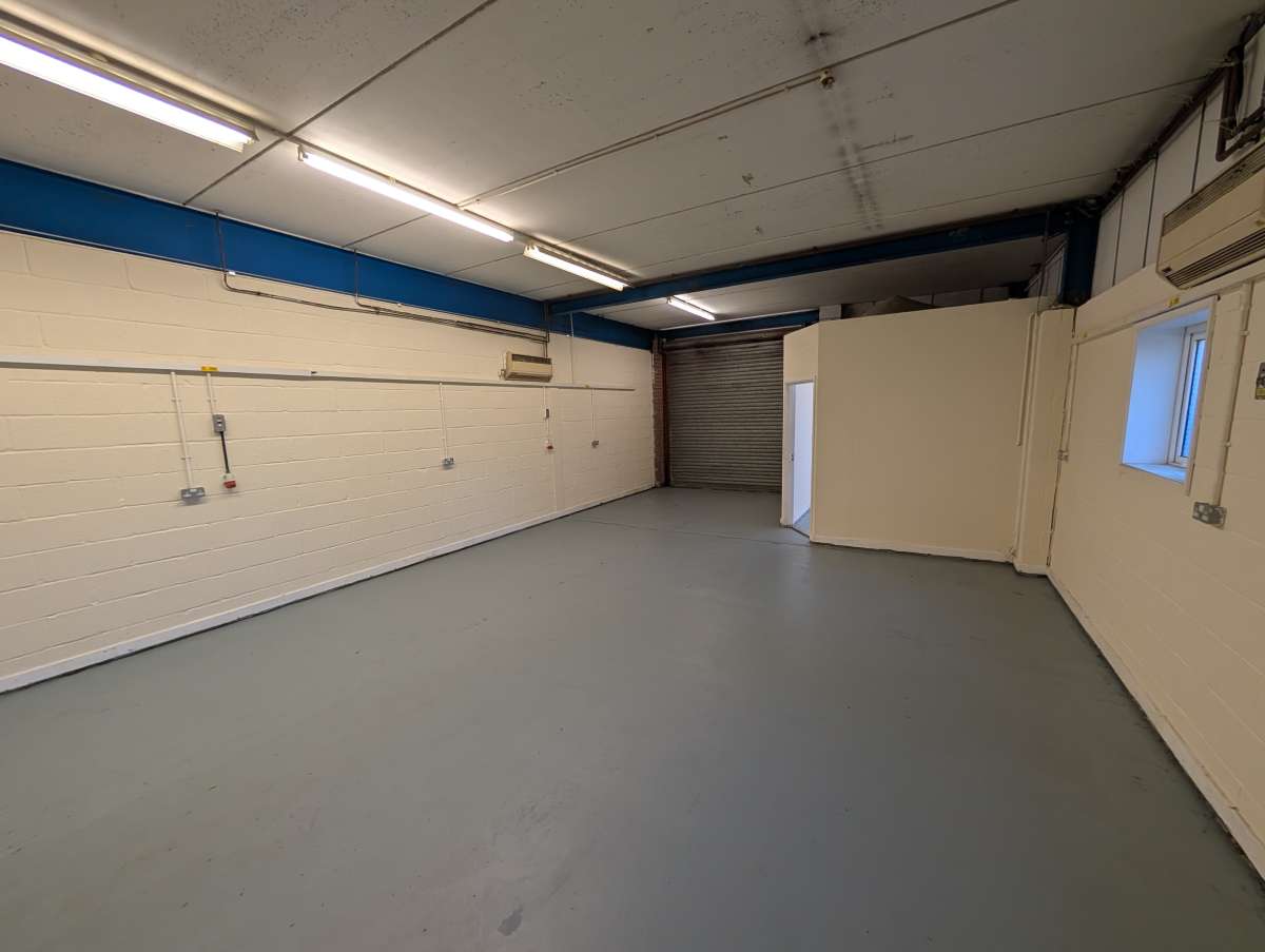 Industrial Unit in Gosport - photo 2