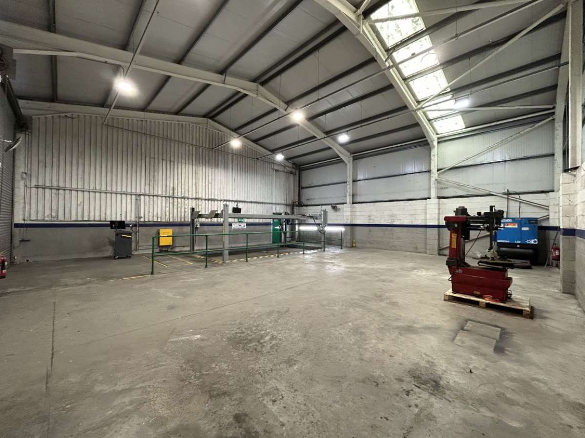 Industrial Unit in Plymouth - photo 4