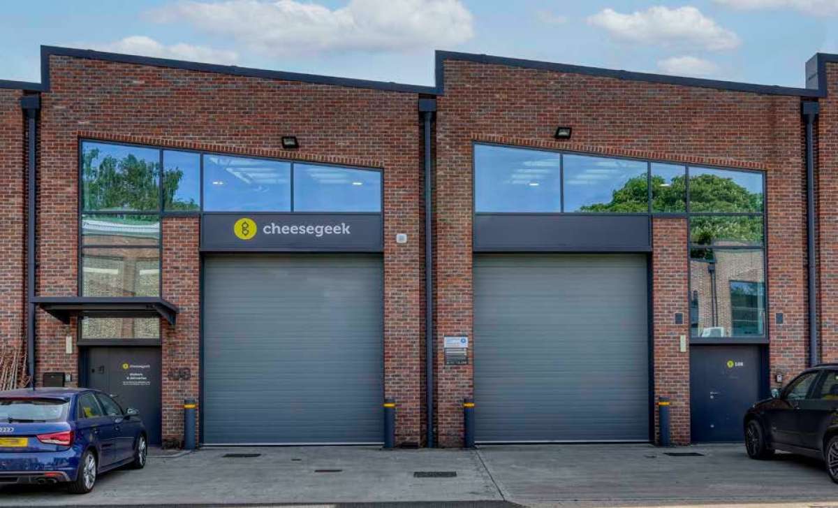 Industrial Unit in London - photo 3