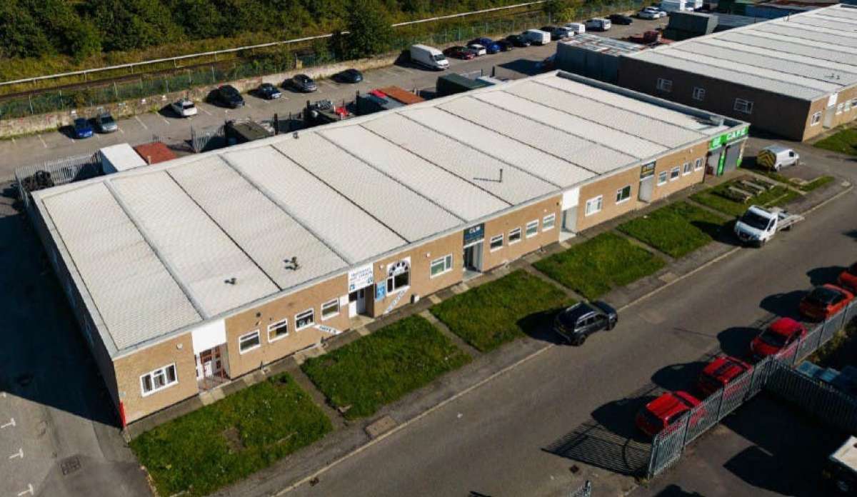 Industrial Unit in Vestry Trading Estate - photo 2