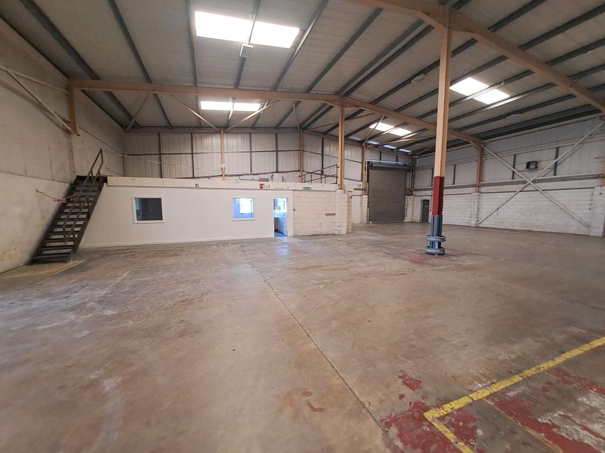 Industrial Unit in Roborough - photo 4