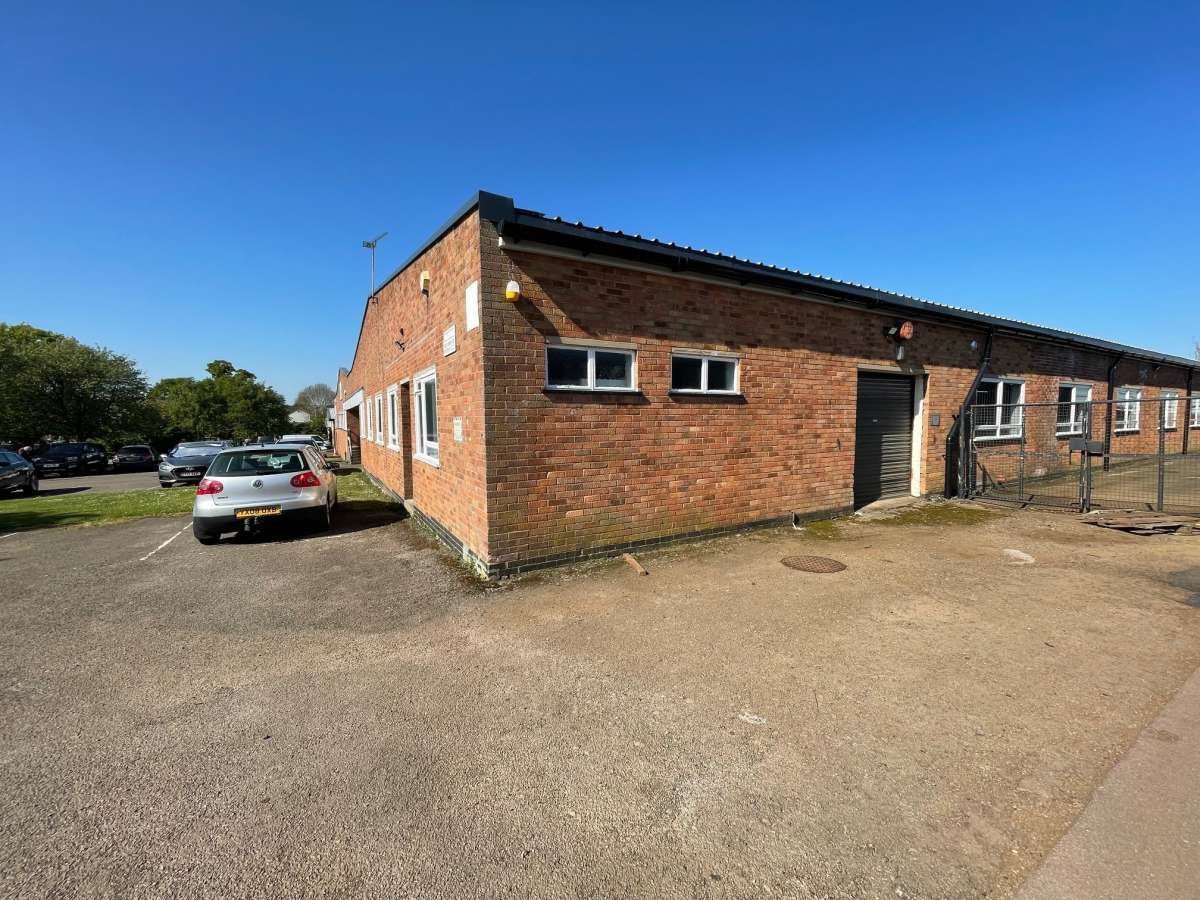 Industrial Unit in Leicester - photo 2