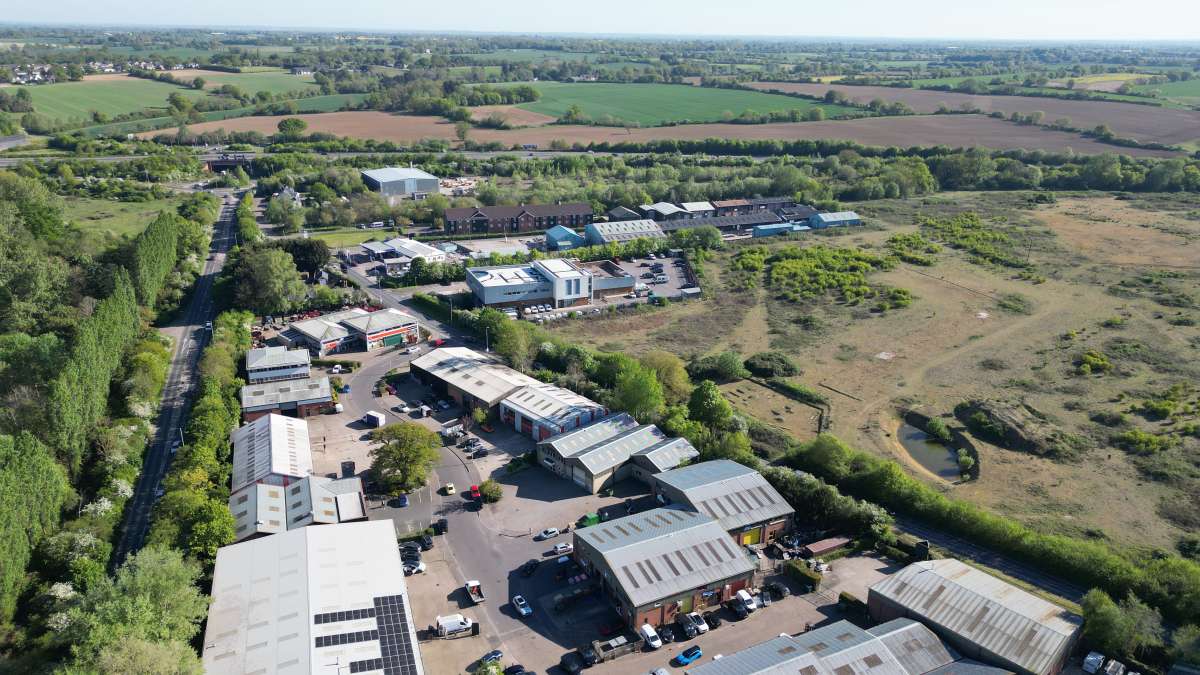 Industrial Unit in Dunmow - photo 3