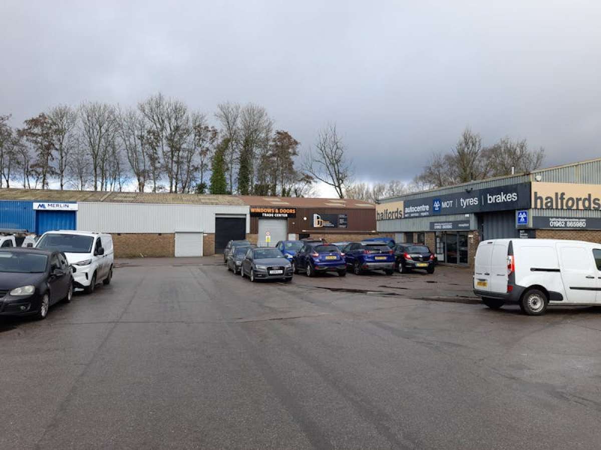 Industrial Unit in Winchester - photo 2