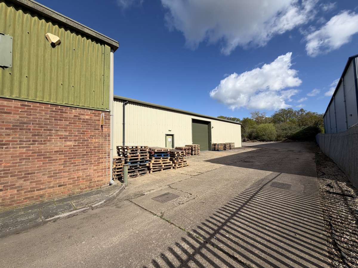 Industrial Unit in King's Lynn - photo 2