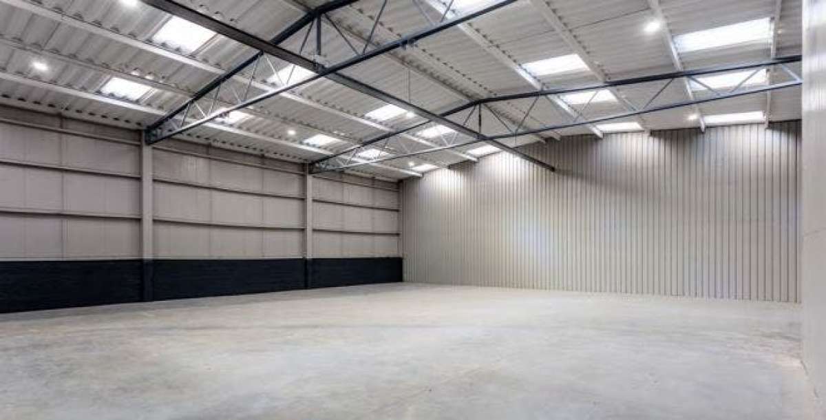 Industrial Unit in Grays - photo 2