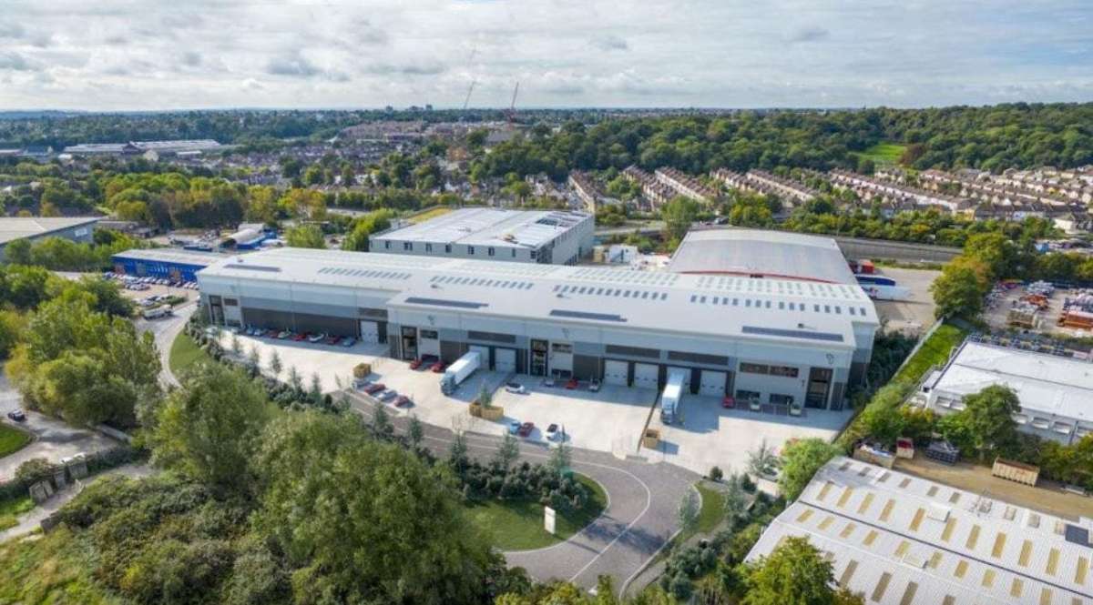Industrial Unit in Erith - photo 2