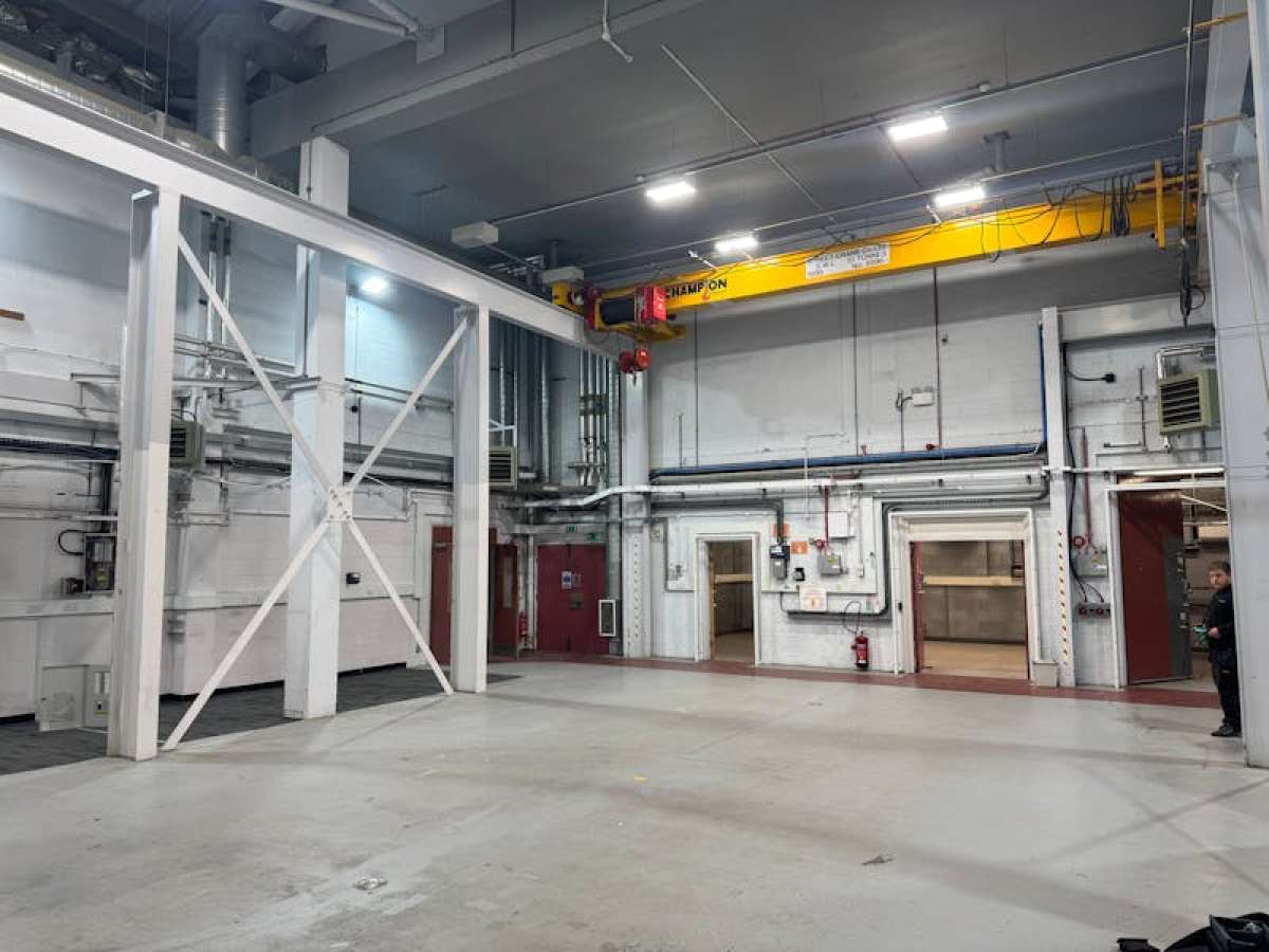 Industrial in Farnborough