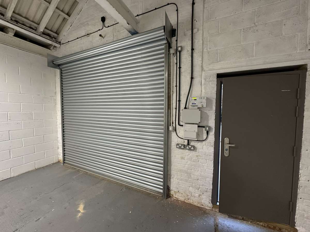 Industrial Unit in Eastbourne - photo 4