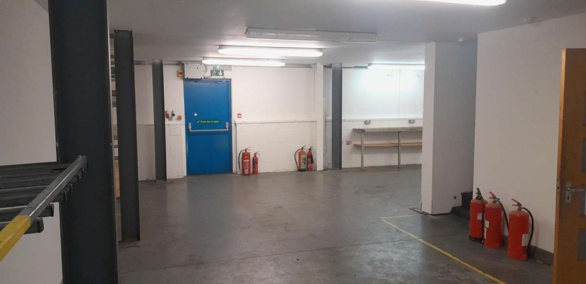 Industrial Unit in Ashford - photo 2