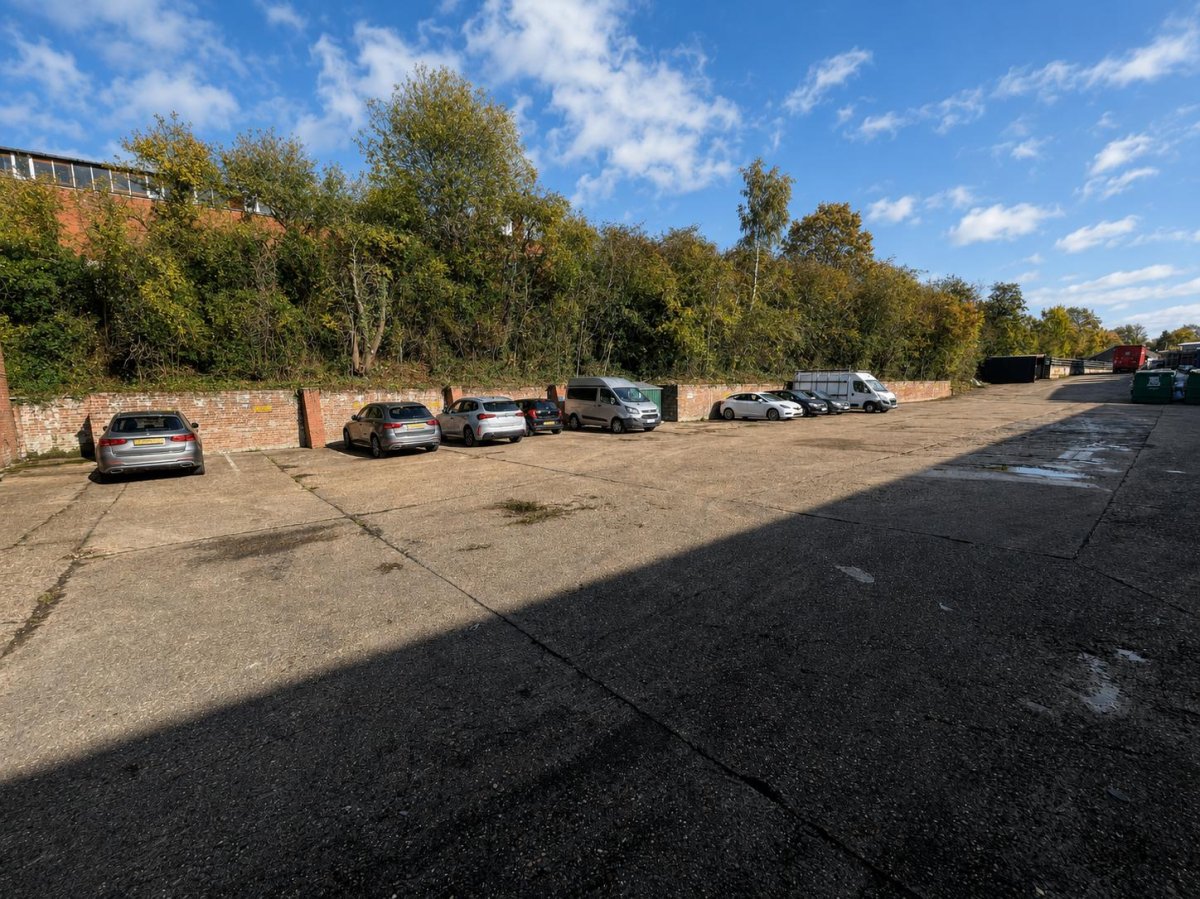 Industrial Unit in Leicester - photo 2