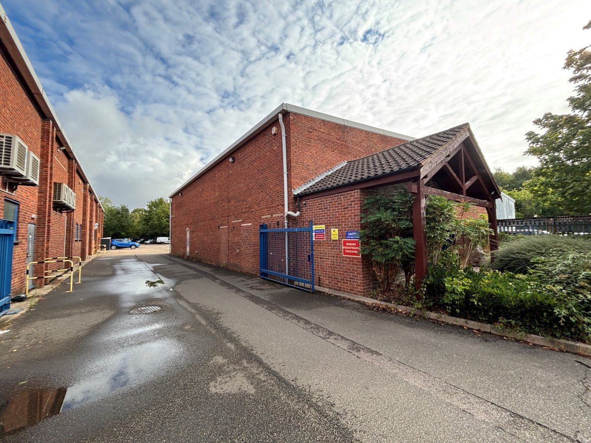 Industrial Unit in Leicester - photo 3