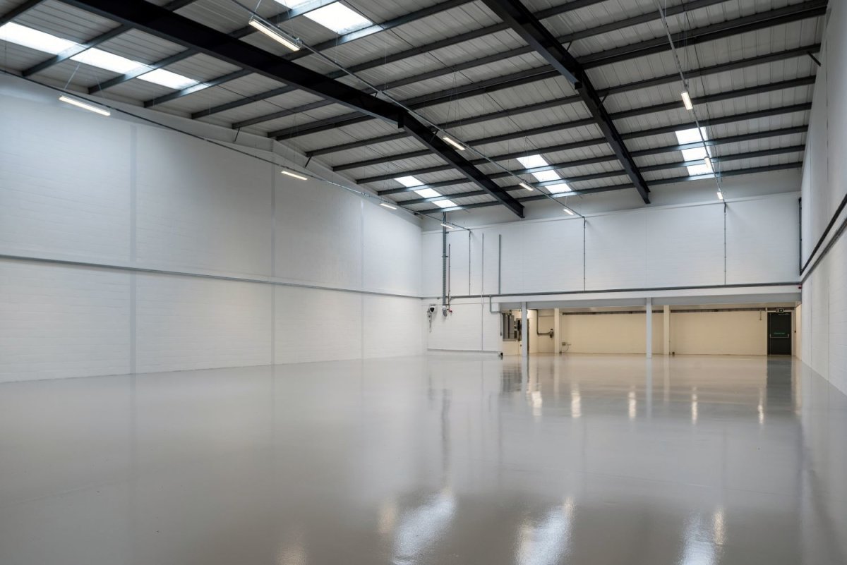 Industrial Unit in Portsmouth - photo 2