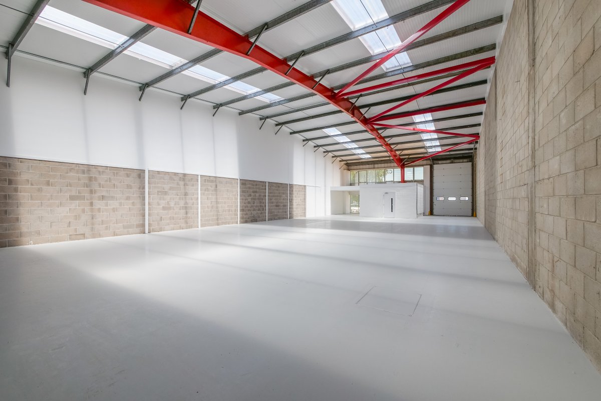 Industrial Unit in Portsmouth - photo 2