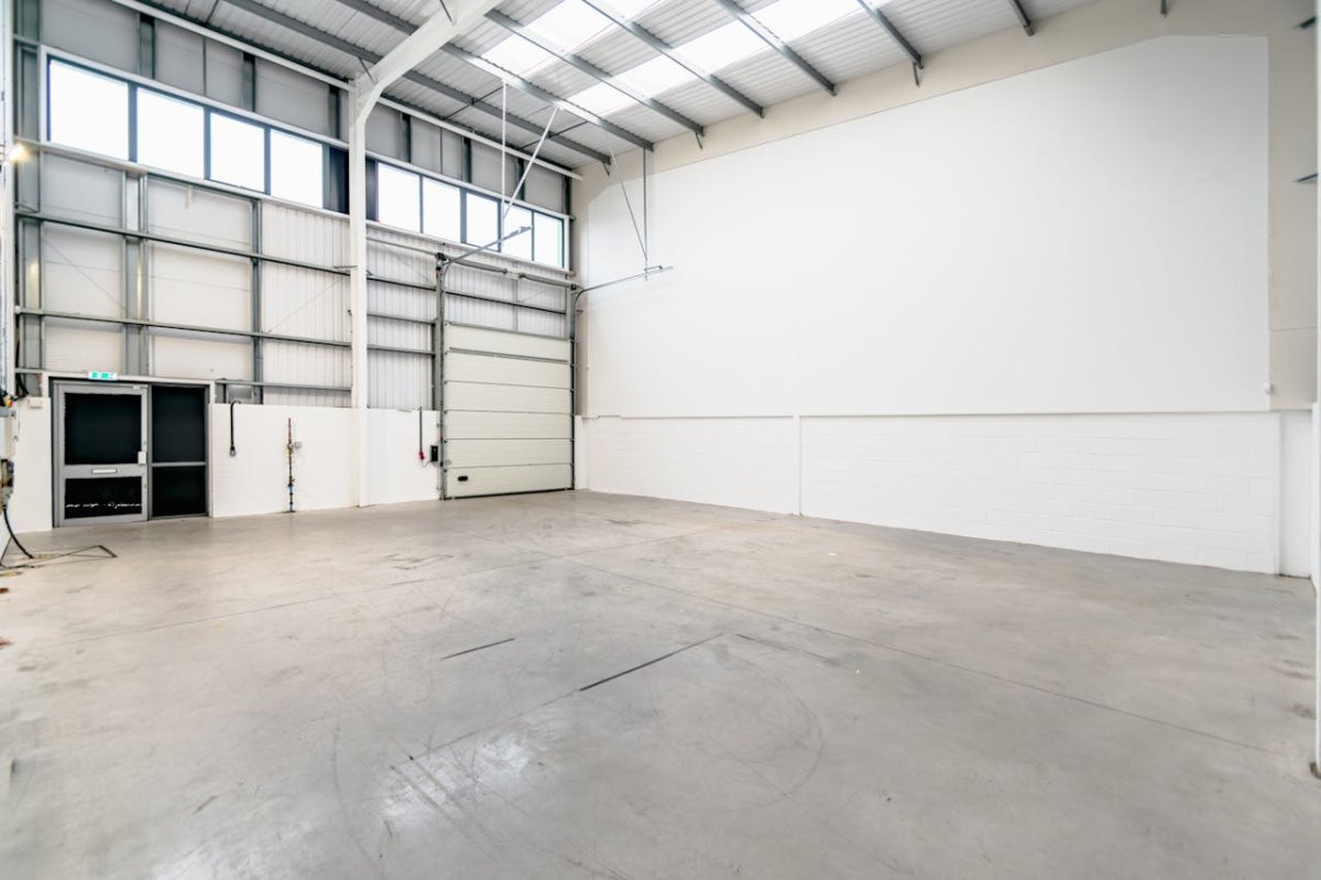 Industrial Unit in Poole - photo 4