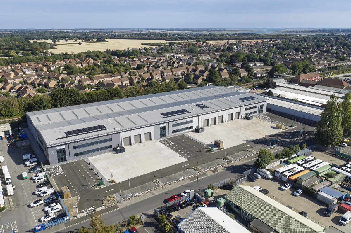 Industrial Unit in Havant - photo 3