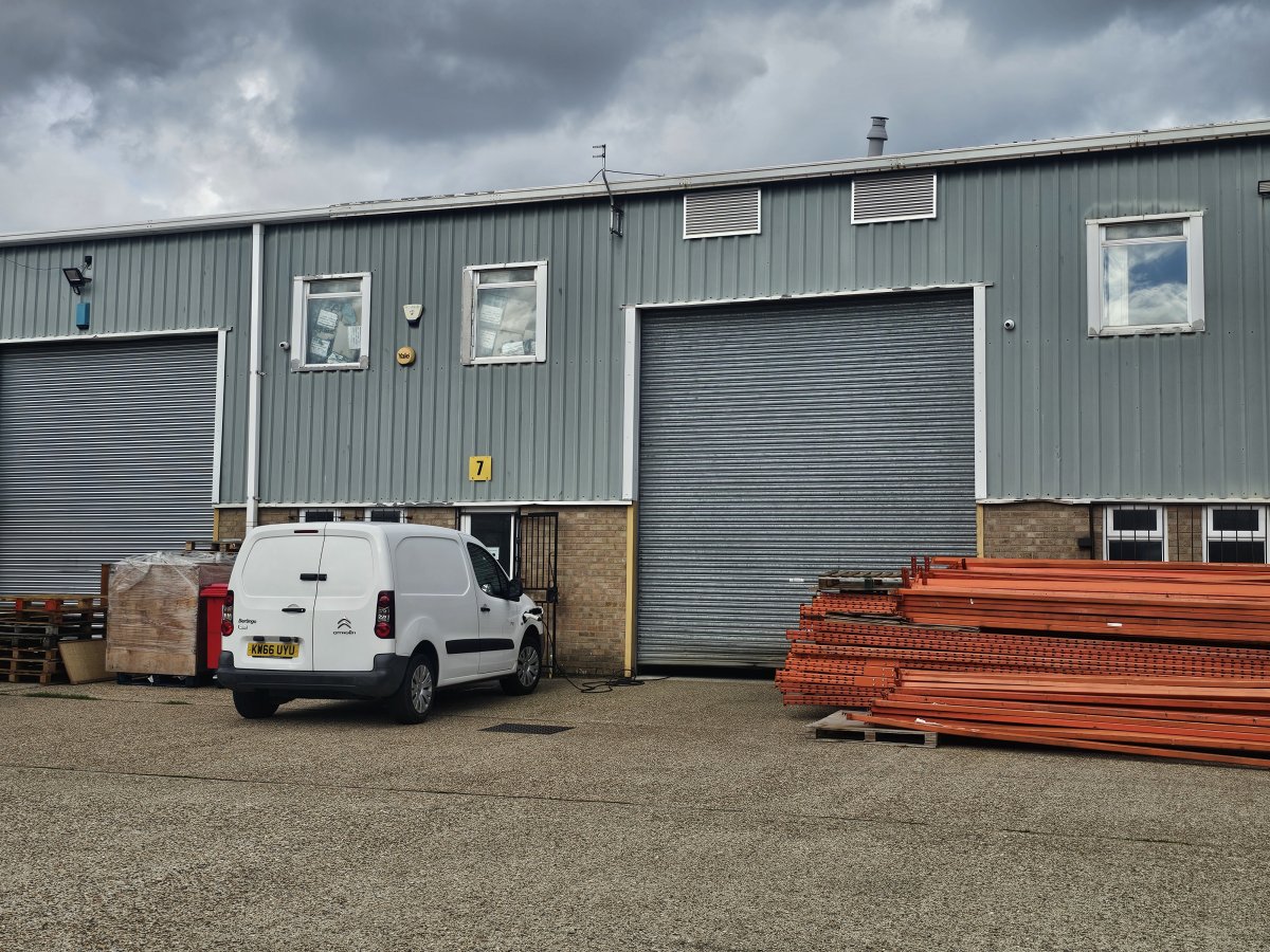 Industrial Unit in Sittingbourne - photo 2