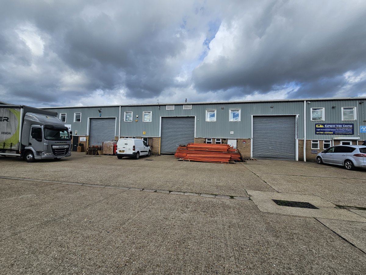 Industrial Unit in Sittingbourne - photo 3